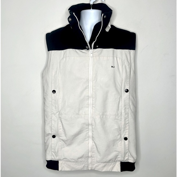 Marc Jacobs Other - [Marc Jacobs] Ivory / Black Sleeveless, Hidden Hoodie, Windbreaker